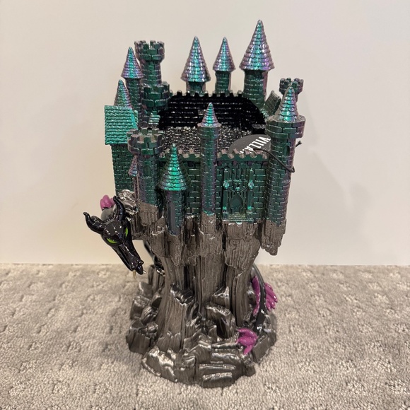 Bath & Body Works Maleficent Dragon Castle Pedestal + Body Care Tray Bundle NWT - Picture 3 of 9